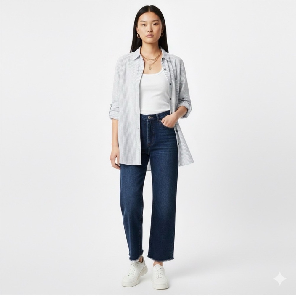 Dex Light Blue + White Button Down-M